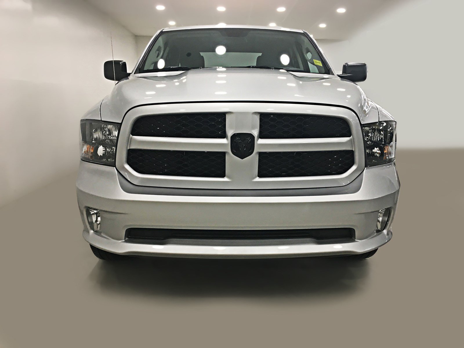 New 2019 Ram 1500 Classic Express Blackout Crew Cab | Back-up Camera Crew Cab Pickup near Moose 