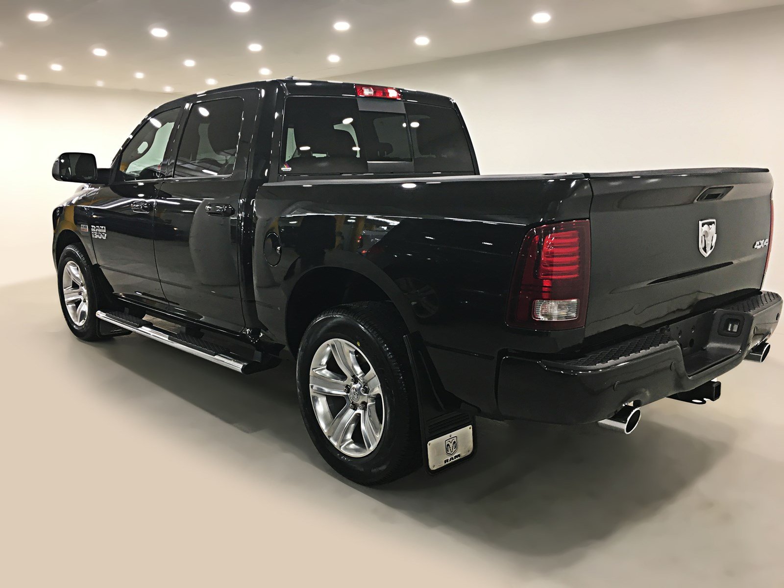 Used 2015 Ram 1500 Sport Crew Cab | Leather | Sunroof | Navigation Crew ...