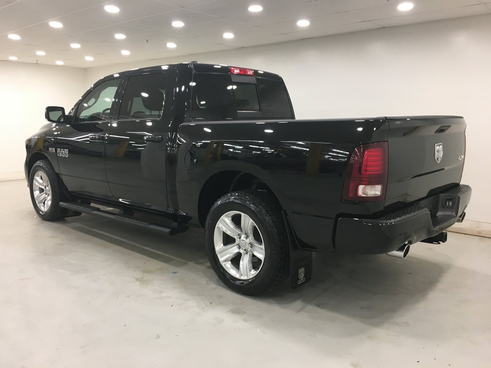 Used 2015 Ram 1500 Sport Crew Cab | Leather | Sunroof | Navigation ...