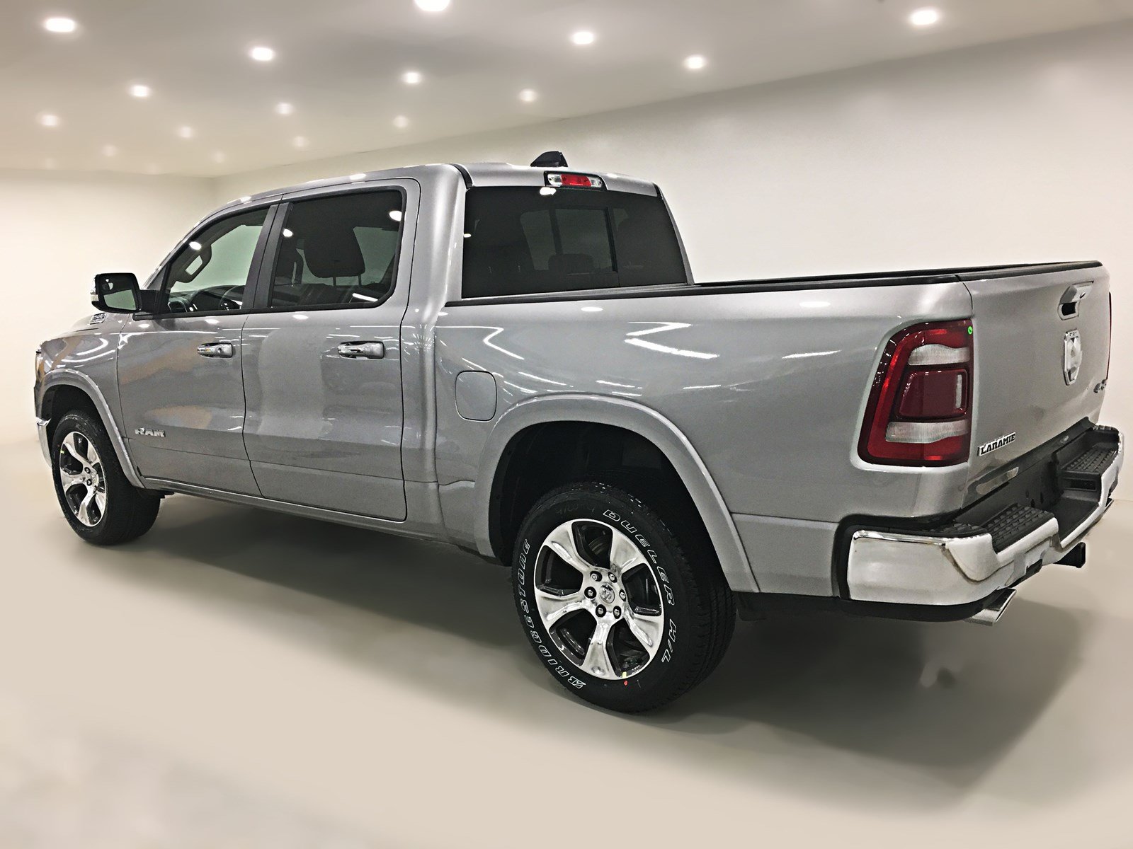 New 2019 Ram 1500 Laramie Crew Cab | Panoramic Sunroof | 12 Touchscreen ...