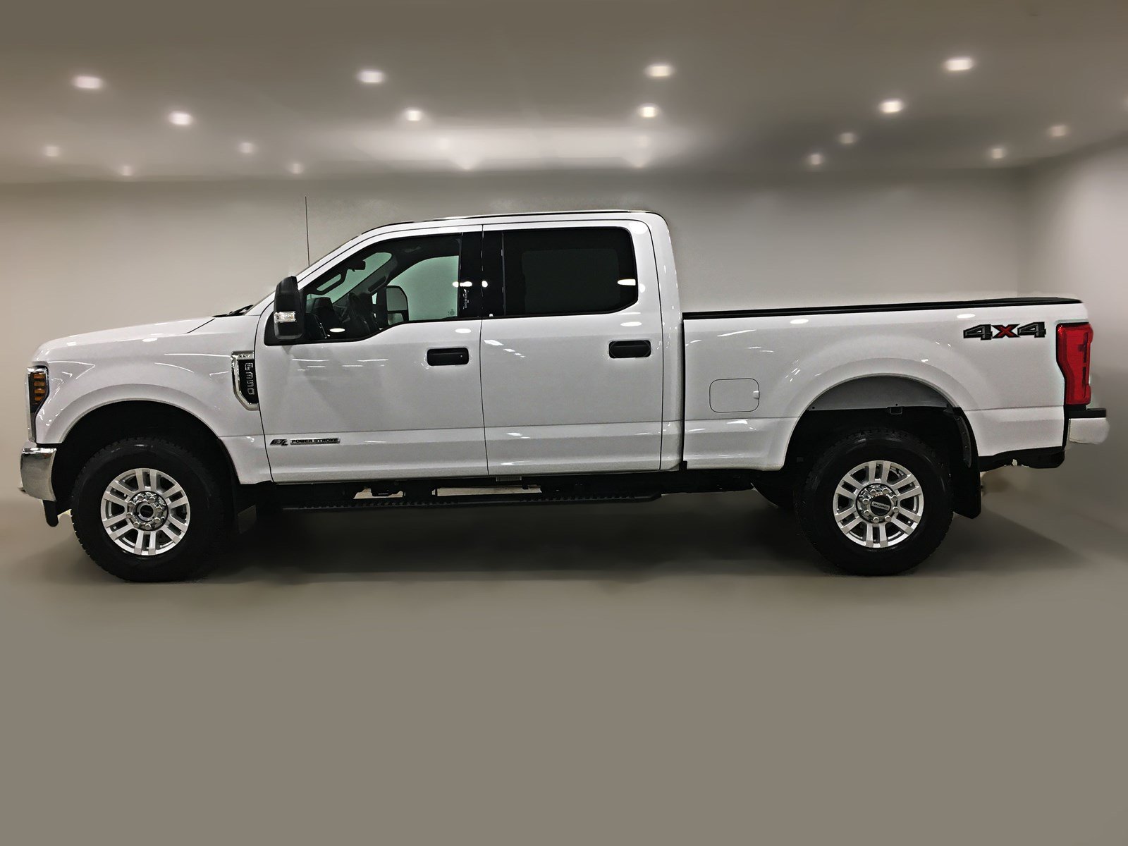 Certified Used 2018 Ford Super Duty F-350 SRW XLT Crew Cab | Remote ...