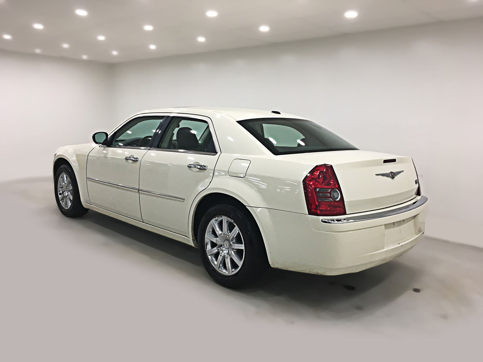 Used-2010-Chrysler-300-Limited-|-Sunroof-4dr-Car-near-...