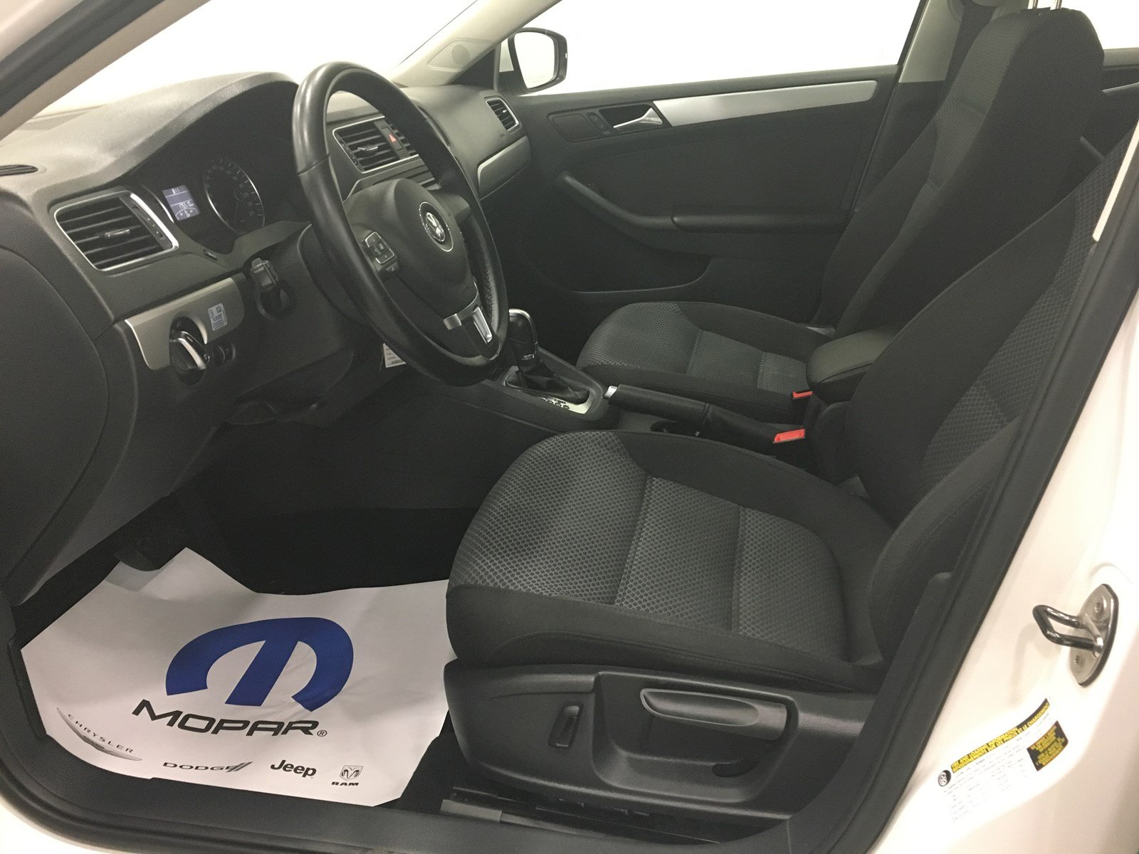 Used 2014 Volkswagen Jetta Sedan Trendline+  Heated Seats  Sunroof